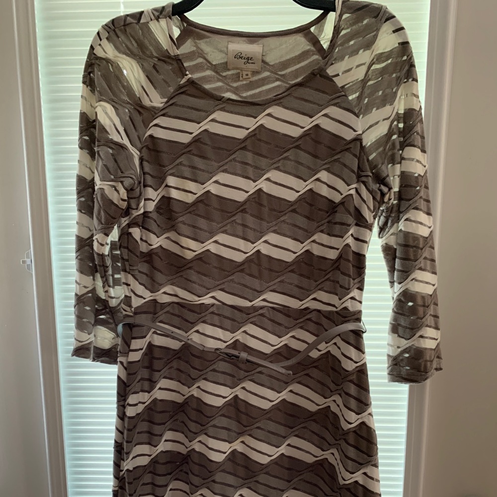 Gently used dress.  Nice quality.